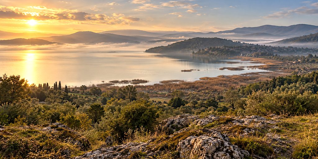 Lake Trasimene and its surrounding hills